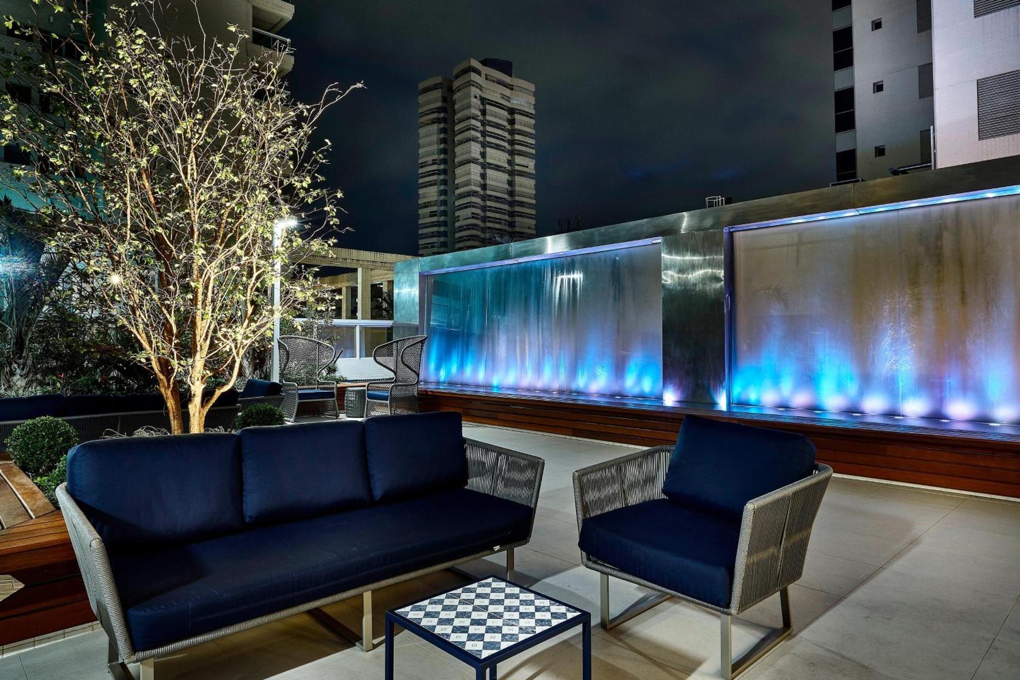 Sheraton Santos Hotel Dış mekan fotoğraf The rooftop lounge at the W New York - Union Square